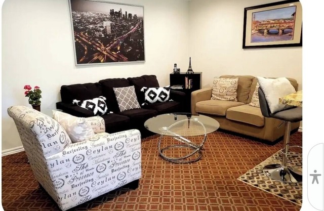 Chic 1-bedroom apartment with AC, WiFi in fabulous West Hollywood