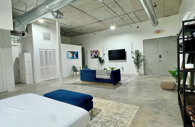 Chic 1-bedroom loft with pool in vibrant wynwood