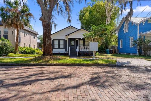 Chic 1br Orlando Rental Kitchen & Fast Wi-fi
