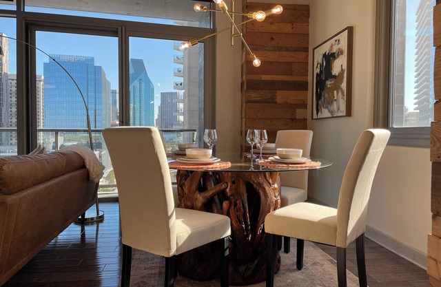 Chic 2-bedroom apartment with AC, fitness room in brilliant Victory Park Dallas