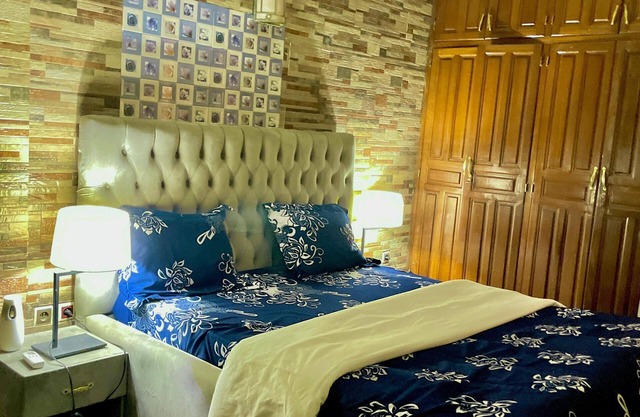 Chic 2-bedroom corporate apartment in Yaoundé with AC, WiFi