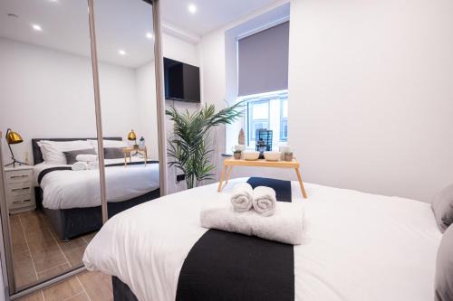 Chic 2King BD Apt London with Ensuite & Pull Out Bed