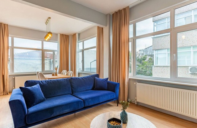 Chic Apartment 15 mins from Gulhane in Fatih