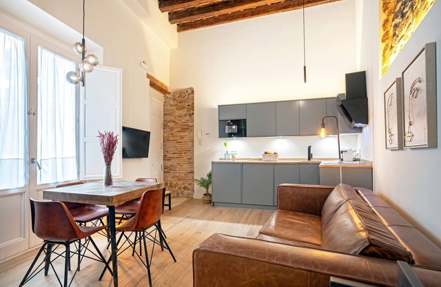 Chic apartment in cadiz center. Plaza de España V