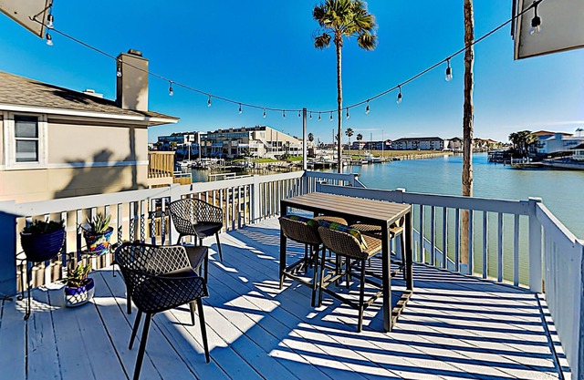Chic Canal-Front Getaway | Dock & Bay Access | Walk to Dining & Mins to Beach