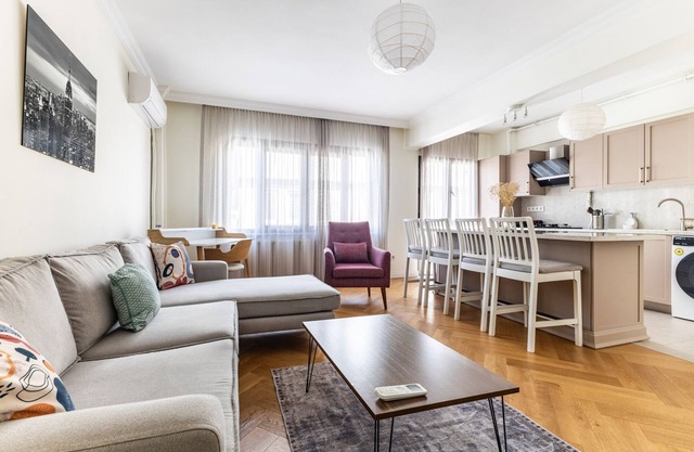 Chic Flat 5 min to Moda Pier