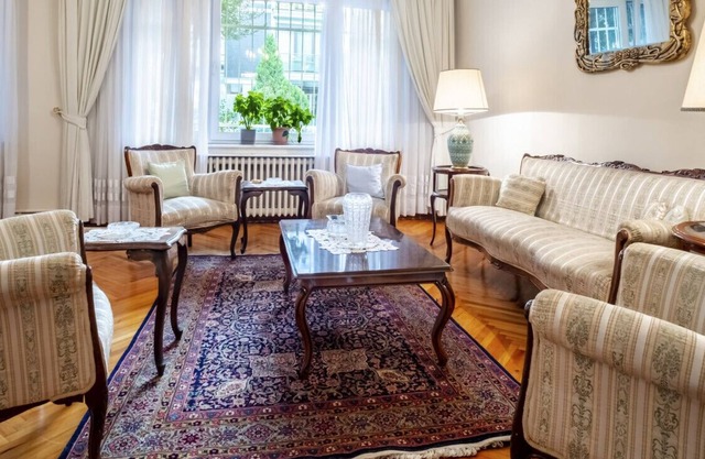 Chic Flat with Balcony Close to Caddebostan Shore