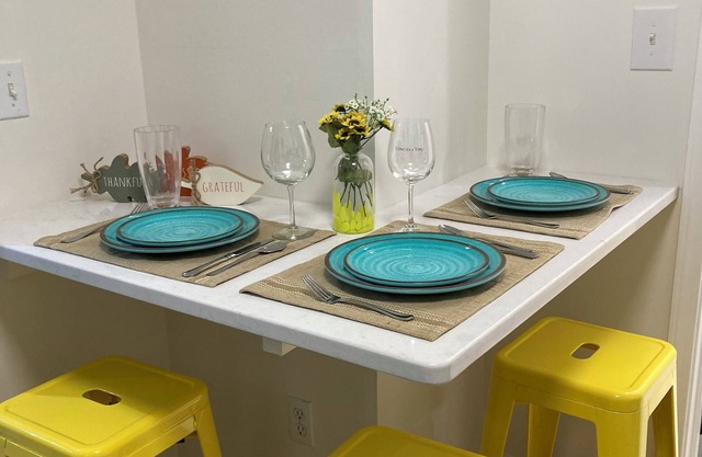 Chic luxury studio, Downtown Danville, Pets OK, Centre College & Bourbon Trail