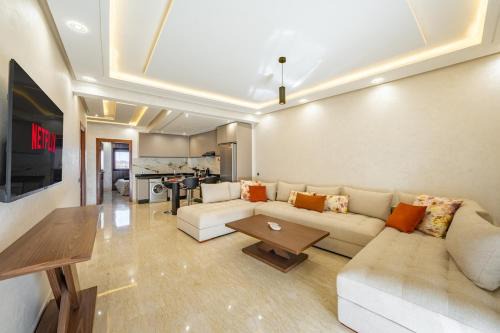 Chic & Modern