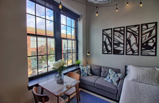 Chic Ultramodern Studio Loft w/Designer Features