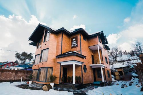 Chinar Wood Cottage