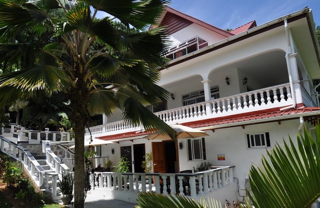 Chrisent Residence