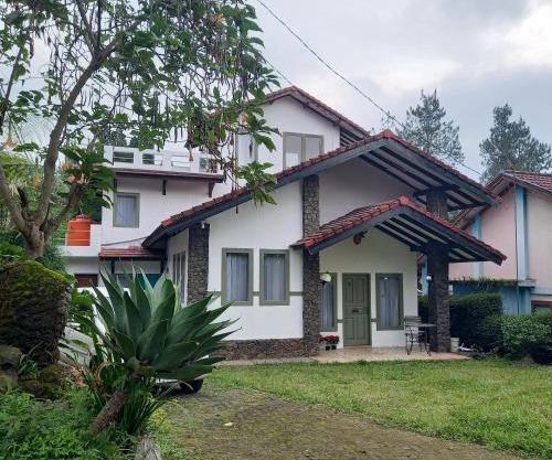 Chrysant Huis Villa Istana Bunga