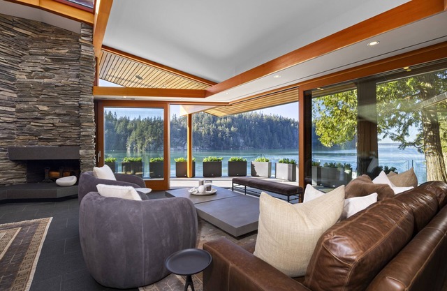 Chuckanut Point Villa Luxury Waterfront Retreat | Sleeps 8 | Stunning Views