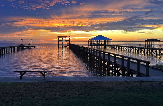 Cissie by the Sea 2.0 - Newly Remodeled w/Best Wharf at Hebert's Landing!