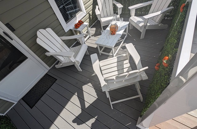 "Citrus Lodge" 1 bedroom, Full kitchen, WiFi,Private patio & Free parking
