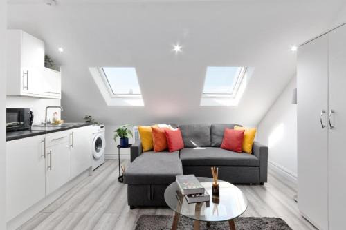 City Apartment - Sleeps 2 & Free Parking