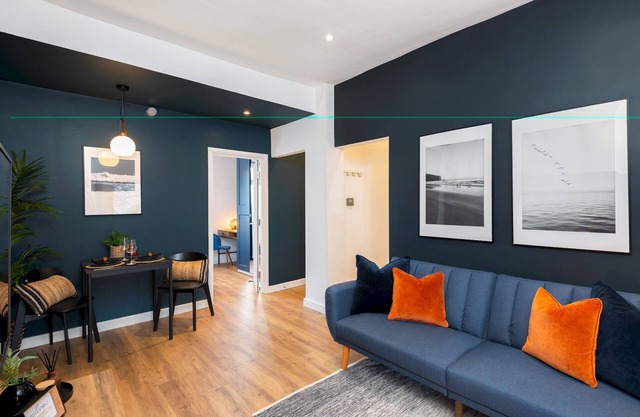 City Centre Living: One-Bedroom Oasis at Crescent Apartments