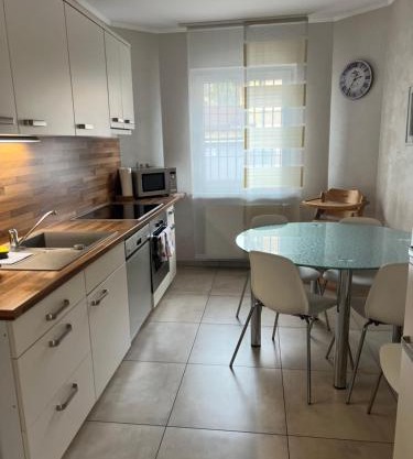 City Home- Business Apartment, private Parking Free