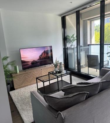 City Retreat with Pool