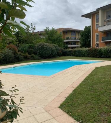 City Rose T2, Climatisation,parking privé, piscine, wifi , tout confort