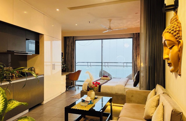CITYSCAPE BY ROYAL RETREAT SUITES nnnnn