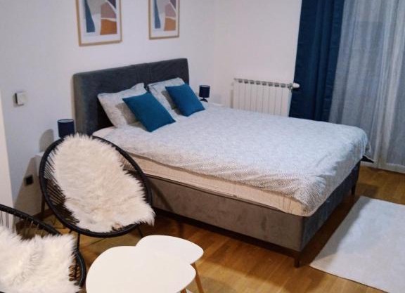CityStay Studio - Modern stay with garage