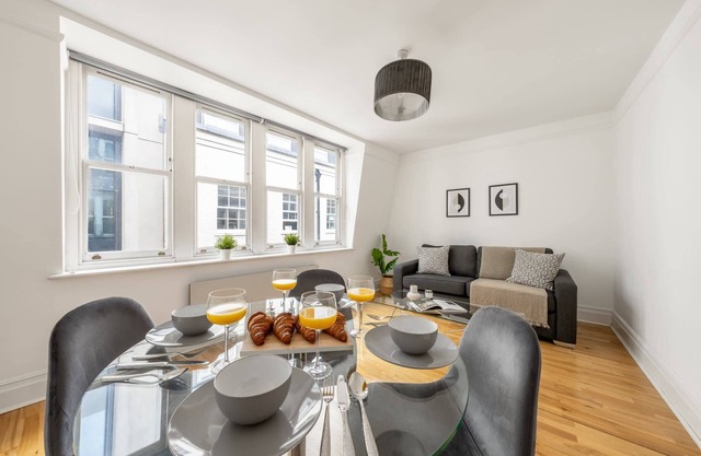 Classic 1 Bedroom in the Heart of Holborn London