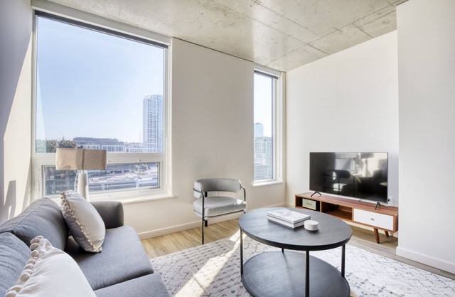 Classic South Lake Union 1BR w/W/D & Roof, nr Lake Union, by Blueground