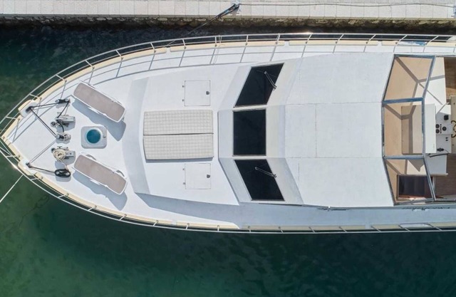 Classy Yacht Villa Yugoslavia