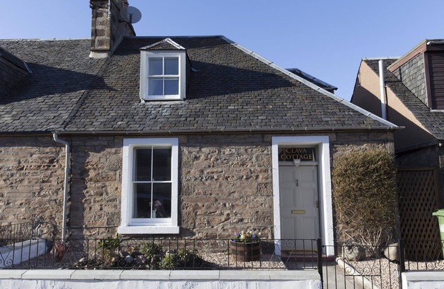 Clava Cottage City Centre near the River Ness