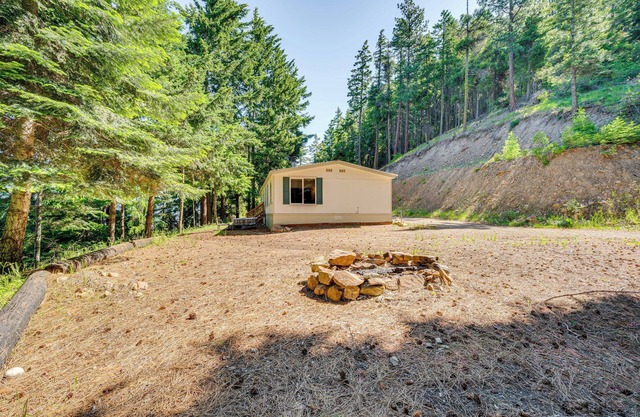Cle Elum Cabin: Spacious Yard w/ATV Trail Access!