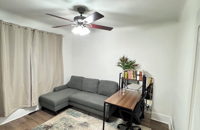 Clean Cozy Room for Females/Couples