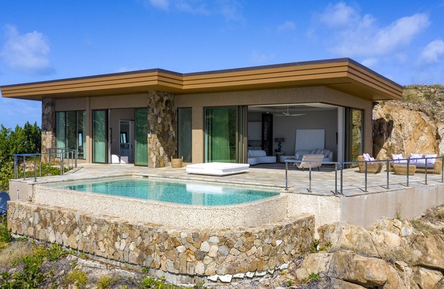 Cliff Penthouse Suite by Fantasia Villas