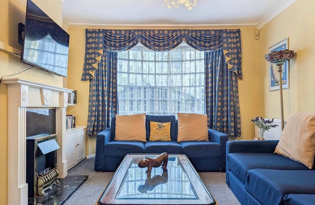Clifton Cottage - by Brighton Holiday Lets
