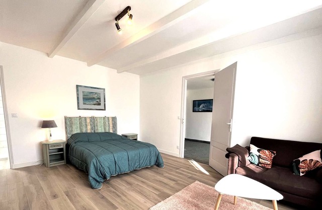 Clohars Fouesnant large renovated house 8 min from Benodet's beach