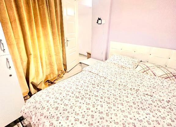 Close to Akasary Metro station