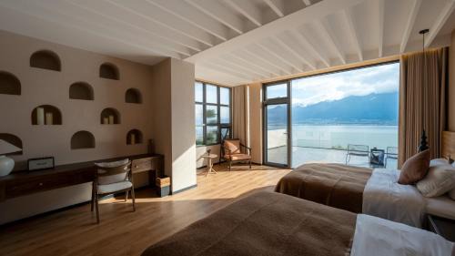 Cloud Edge Cabin, a full-view Cang'er Mountain and Sea Villa Hotel located on marble, Erhai Viewing Branch