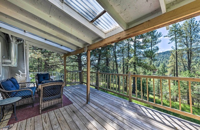 Cloudcroft Cabin w/National Forest Views!
