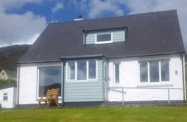 Clovelly Torran Glas a 5 Star luxury retreat for couples. Pet-Friendly!