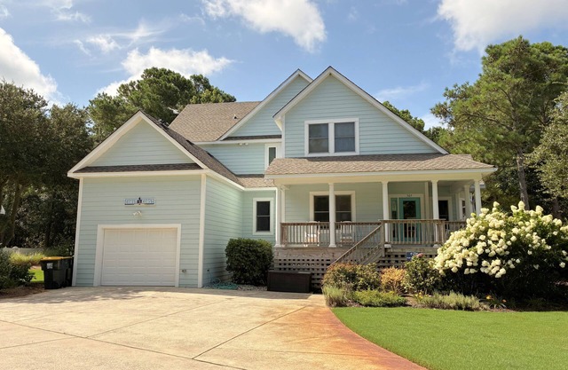 Coast to Coast:Dog Friendly, Private Pool, Hot Tub, Community Amenities