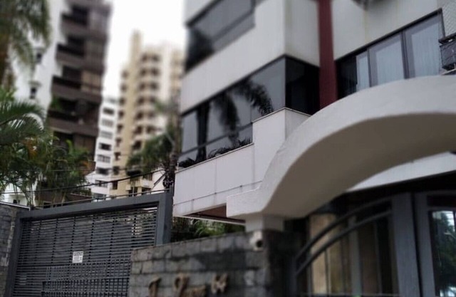 Cobertura com Piscina a uma Quadra da Beira-mar!