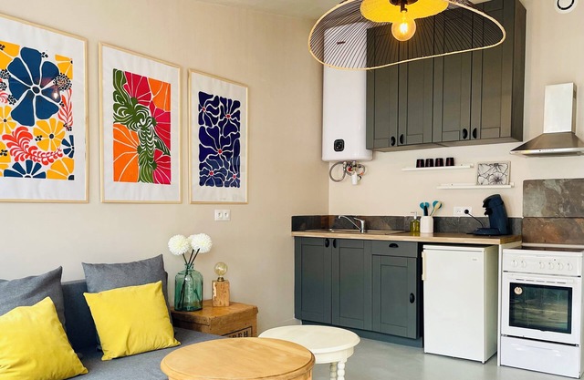 Cocooning cottage by the sea