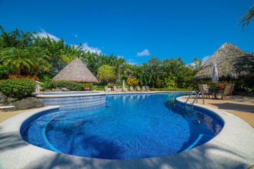 Colina 8F 2 bdr Garden View in Los Suenos