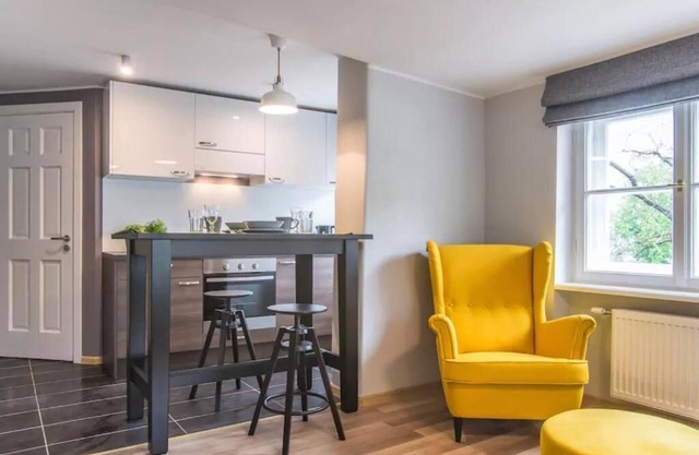 Colonel Suites & Apartments