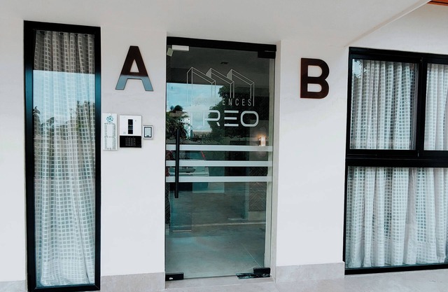 Comfortable apartment with spectacular beach view!