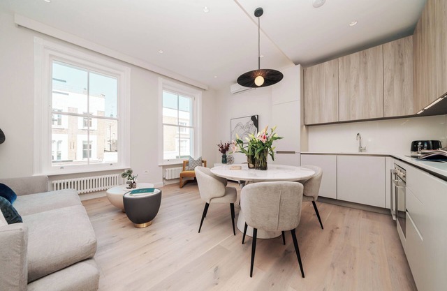 Comfort 3 Bedroom Home in Notting Hill