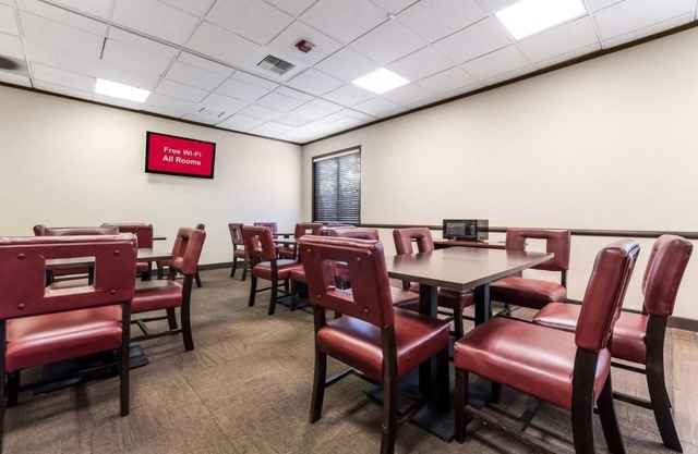 Comfort and Convenience! Steps Away from Everything | Pet-friendly