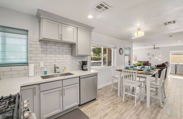 Comfort & Charm in Coronado with Patio and FirePit
