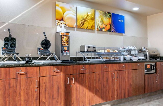 Comfort Inn & Suites Van Buren - Fort Smith